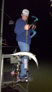 Bowfishing Gar KY