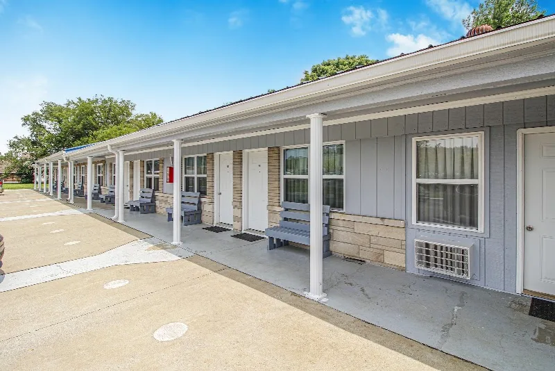 Horse Cave Motel