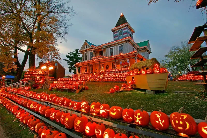 Kenova's Pumpkin House