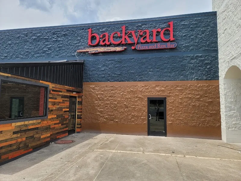 Backyard Pizza and Raw Bar of Kentucky
