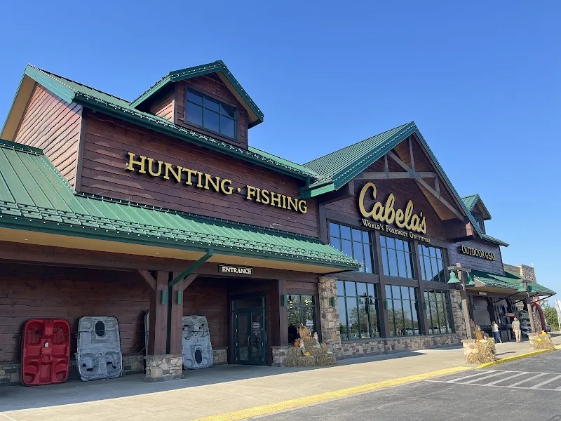Bass Pro Shops/Cabela’s Boating Center