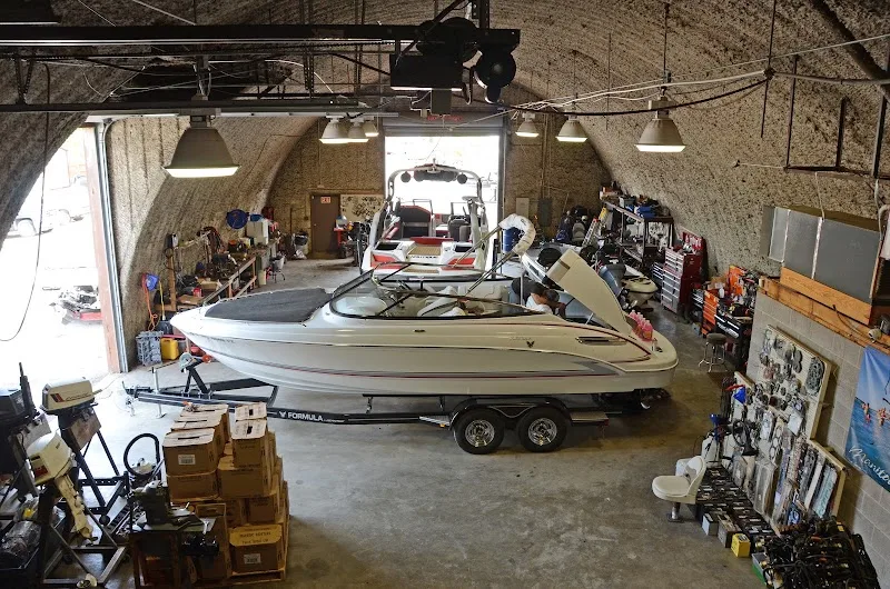 K & M Boat Service