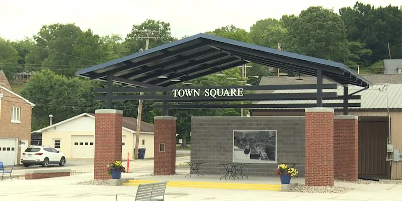 Beattyville Town Square