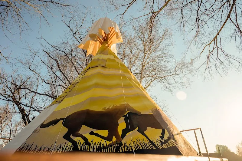 The Edge - Cave Run's Glamping Getaway