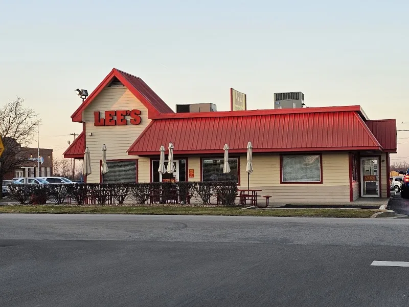 Lee's Famous Recipe Chicken